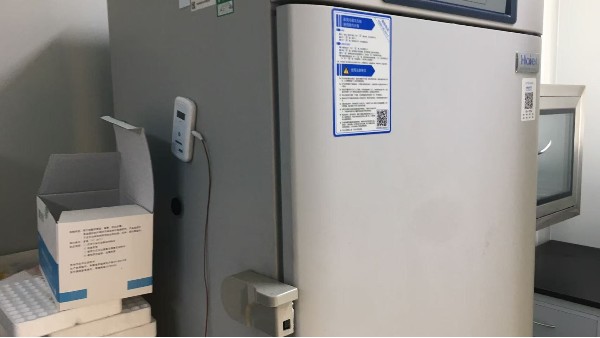 當冰箱的溫度發生異常波動時它就會自動報警這么好用的溫度采集器到底該怎么選呢?25.7.22