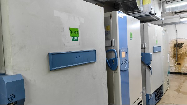 如果樣本儲存柜內的溫度出現異常卻未能及時發現的話會有什么不利之處呢?25.8.5